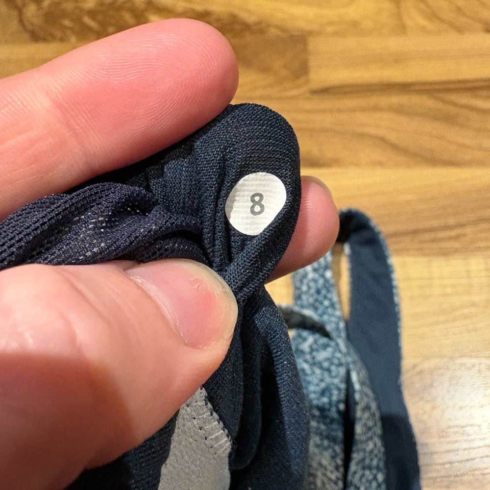 Lululemon Sports Bra Size 8 - Picture 4 of 4